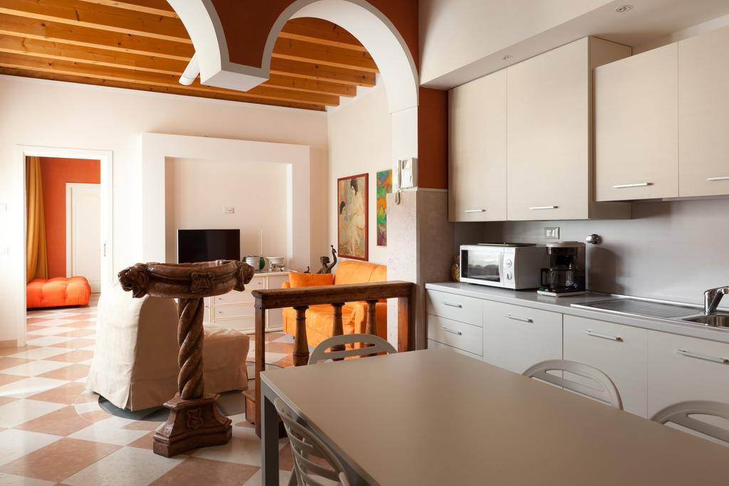 Barchi - & Apartahotel San Felice del Benaco