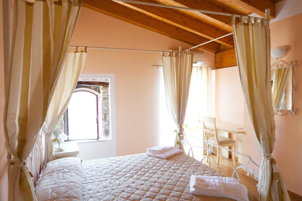 Barchi - & Apartahotel San Felice del Benaco